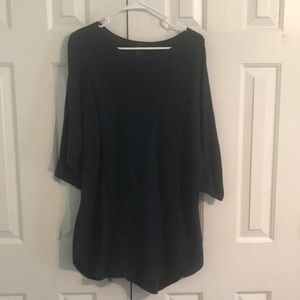 Women’s Ann Taylor Blue Top. L